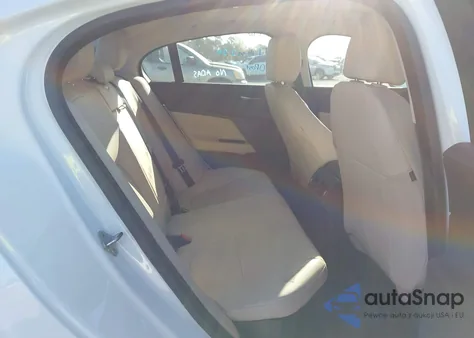 2018 Jaguar Xe 25T Premium from USA, damaged, VIN SAJAD4FX1JCP20395